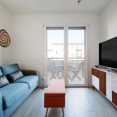 Renovated Politecnico Terrace Apt * Милан