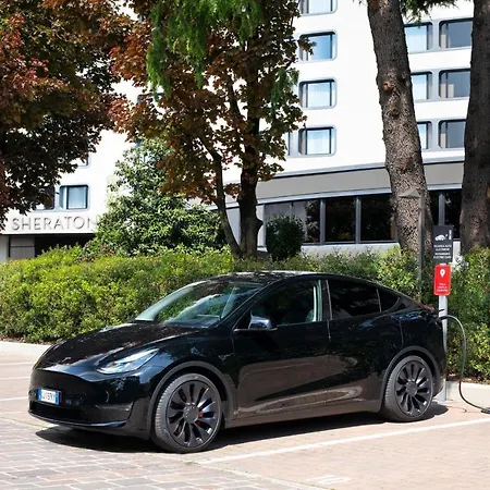 酒店 Sheraton San Siro 4*