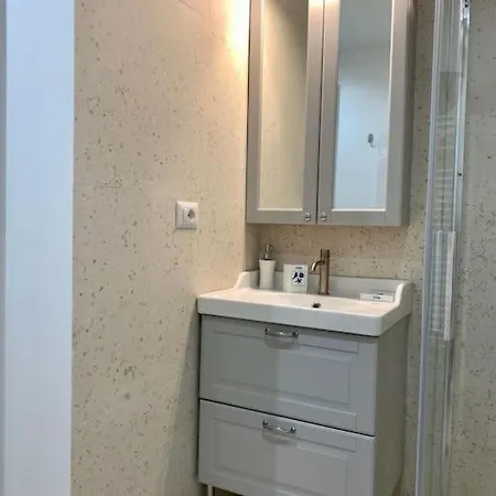 Stylish Flat In Porta Romana-fondazione Prada *