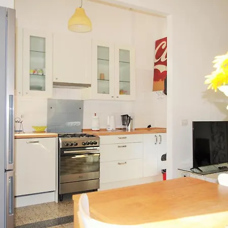 Incantevole De Angeli