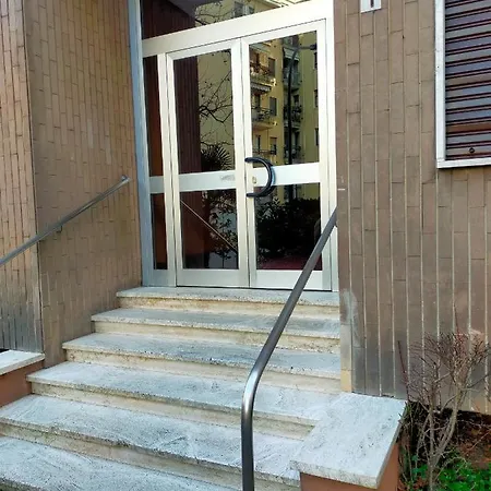 ベッド・アンド・ブレックファスト Garden Bicocca