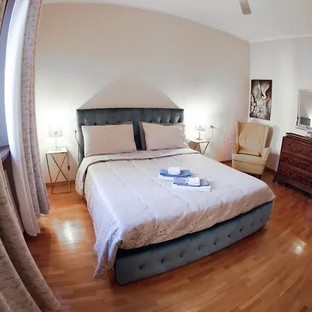 דירה La Casa Di Madeleine *
