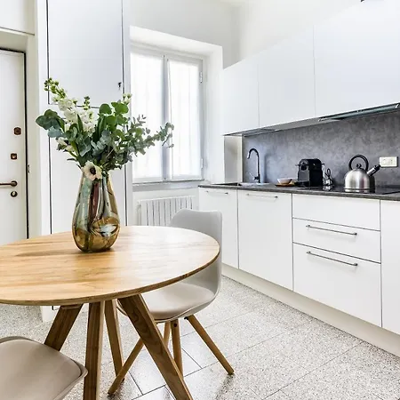 Beplace In Porta Garibaldi Apartment