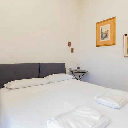 Comodo Tra Brera E Porta Nuova شقة