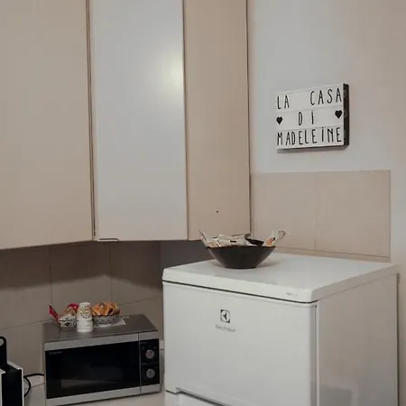 La Casa Di Madeleine 아파트 *