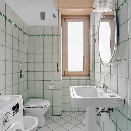 Cav9 - Large With Panoramic View -