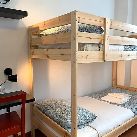 Cascina Bellaria بيت شباب