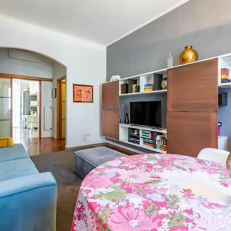 Easylife - Goditi Il Fascino Di Soggiornando In Un Accogliente Trilocale A Porta Venezia Milan