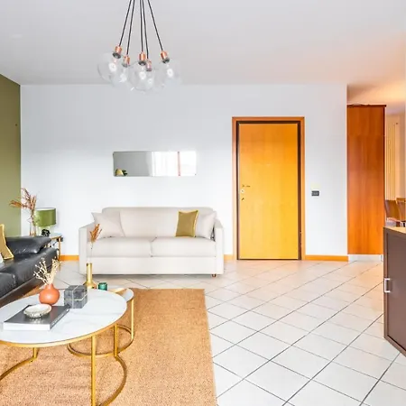 Apartamento Easylife - Spazioso E Luminoso Trilocale Con Balcone A Loggia Per Pausa E Relax Milão