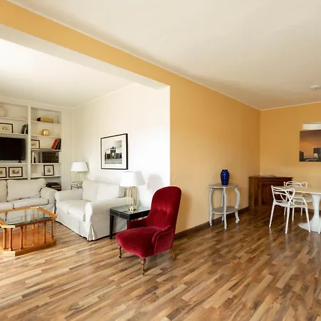 Montenapoleone - Sant Andrea Charme Penthouse Apartment