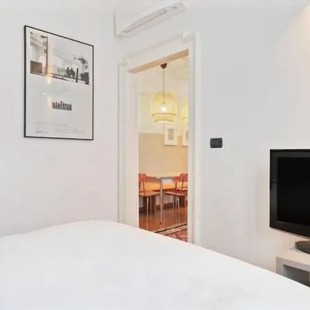 Guesthost - Porta Romana Near Bagni Misteriosi Appartement Milaan