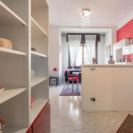 Segrino, Elegant In The Heart Of The Isola District * Milán