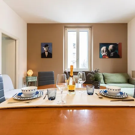 FREE PARKING Exclusive apartment Magritte Style Mailand