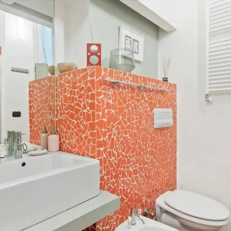 Appartement Guesthost - Porta Romana Near Bagni Misteriosi Milaan