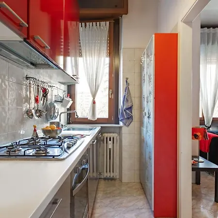 Apartamento Segrino, Elegant In The Heart Of The Isola District *