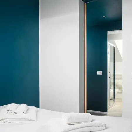 Design Attic Porta Venezia 65m2 - Self Check-in Appartamento