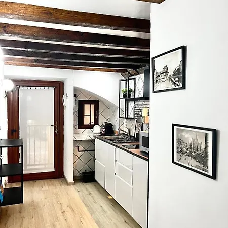 Apartment Naviglium Darsena Milan