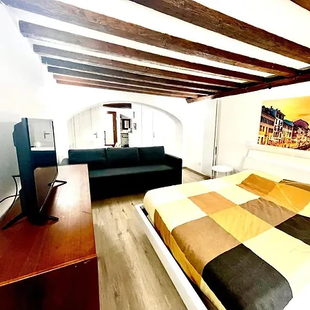 Naviglium Darsena * Milan