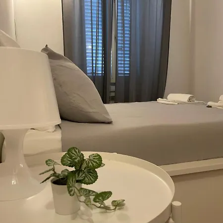 Tortona, 12 - Tra Fashion E Design *