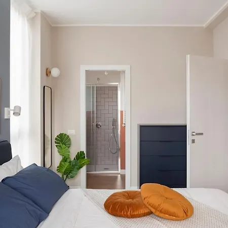 Apartment Blue & Orange House Lovely Modern Milan