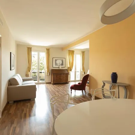 Appartement Montenapoleone - Sant Andrea Charme Penthouse