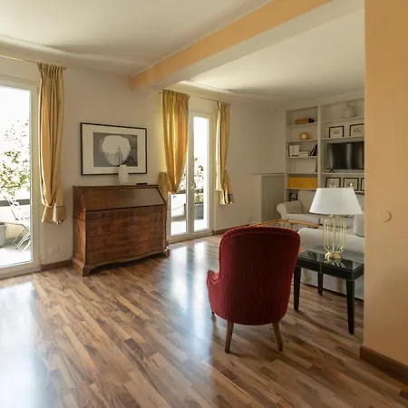 Appartement Montenapoleone - Sant Andrea Charme Penthouse Milan