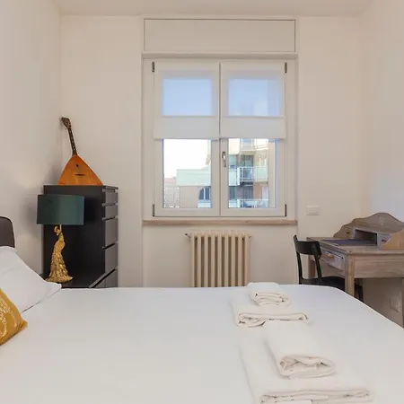 Luxury Near Navigli - Anemoni 5 Апартаменты