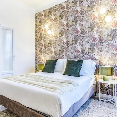 Apartment Beplace In Fiera Milan