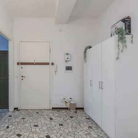 شقة Renovated Close To Station Ponte Seveso 42