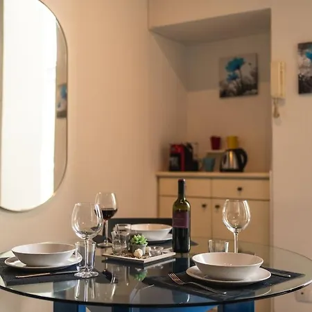 Borromei's Nest - Loft Apartmán *