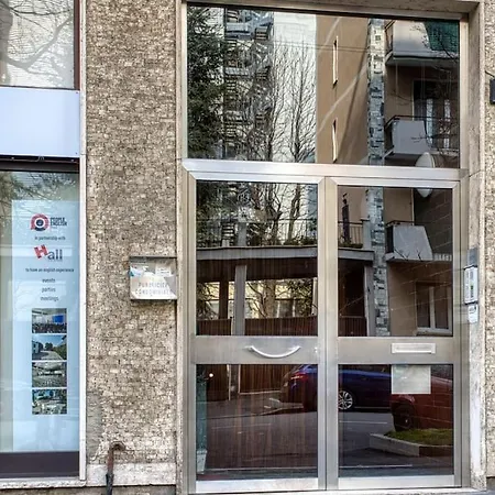 Altido Quirky Flat With Balcony Appartement