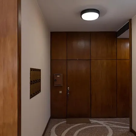 Elegante E Spazioso Quadrilocale In Porta Venezia * 밀라노