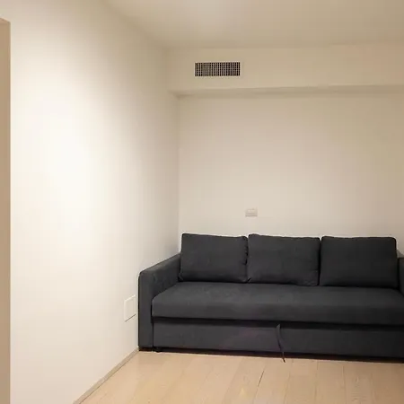 Elegante E Spazioso Quadrilocale In Porta Venezia 아파트