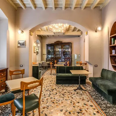 Hotel Santa Marta