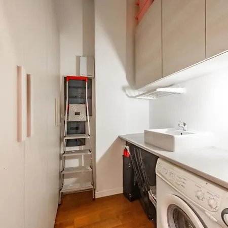 Easylife - - Bari 20 - Barona * Milánó