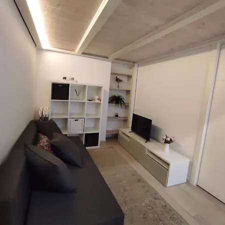 Duomo Porta Venezia Mini Loft Con Wifi E Netflix Διαμέρισμα *
