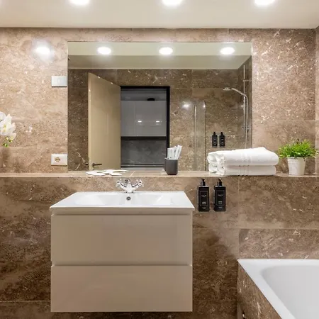Royal - Centro Duomo Apartment