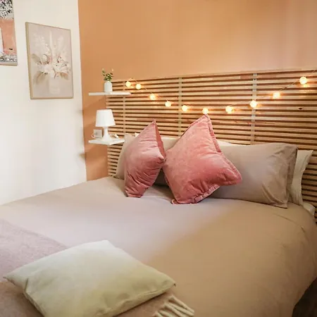 Guesthost - Fiera & Mico Comfy Apartment *