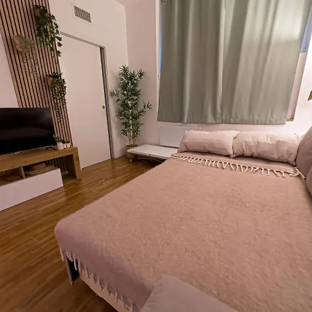 Guesthost - Fiera & Mico Comfy *