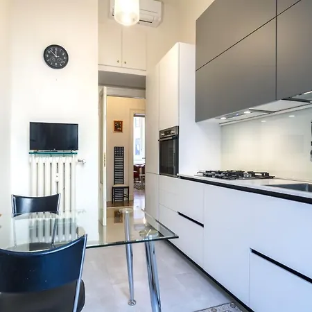 Easylife - Comoda Residenza Con Terrazzino Abitabile In Zona Sant Ambrogio