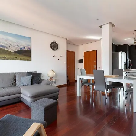 Szálloda Rogoredo Cozy X5 *
