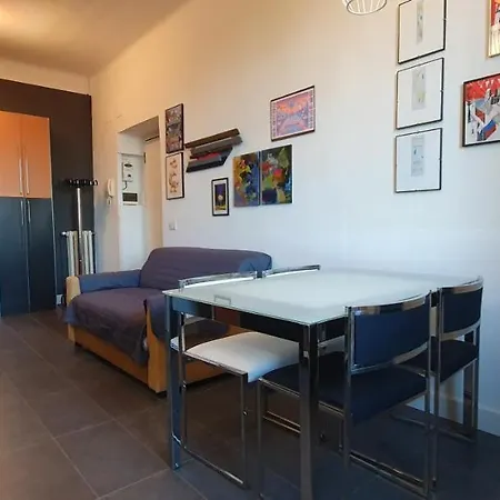 Appartamento Bnbutler - Aselli, 14 - Comodo E Luminoso Milano