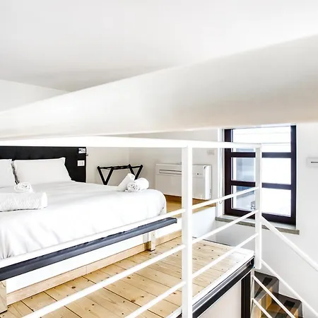 Joivy Charismatic 1-bed Flat With Parking Apartamento