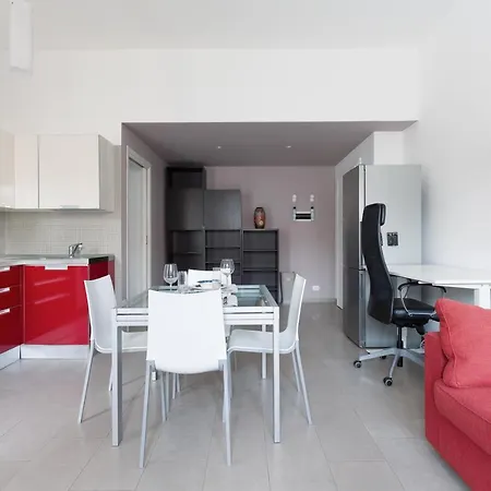 Cozy Apt With Balcony - Mm2 Sant'agostino アパート *