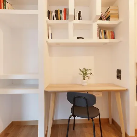 Comfy X3 - With Balcony Apartamento
