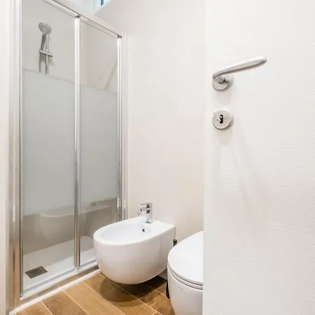 Life House-red San Siro & Duomo Apartamento