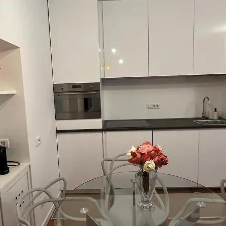 Casa Vercelli Delizioso Bilocale Moderno Nella Vecchia Lejlighed *