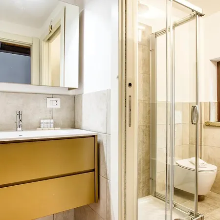 Joivy Charismatic 1-bed Flat With Parking Apartman Milánó