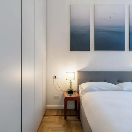 Easylife - Comoda Residenza Con Terrazzino Abitabile In Zona Sant Ambrogio Apartment