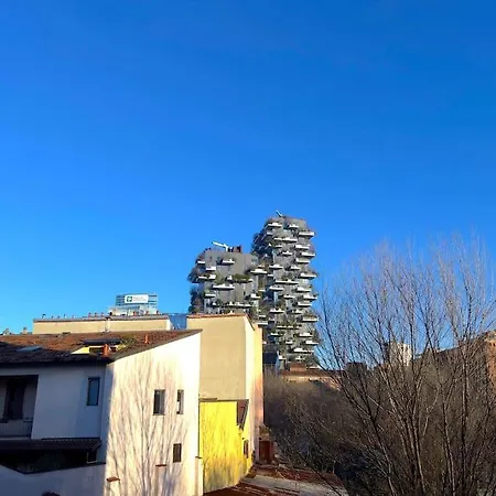 Isola Chic Di Fronte Alla Metro Con Vista * 米兰